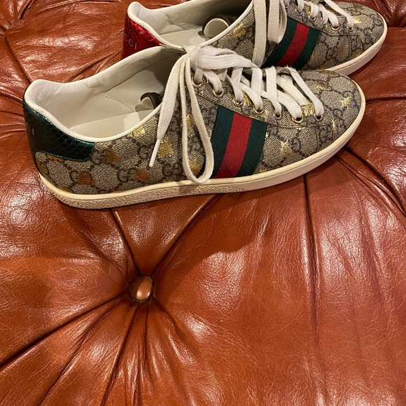 Beige/Ebony GG supreme canvas with gold bee print . Green and red web detail. - Picture 4 of 7